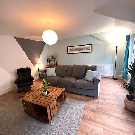 A Spacious 2 Bed Flat In Kingsbridge Town Exterior foto