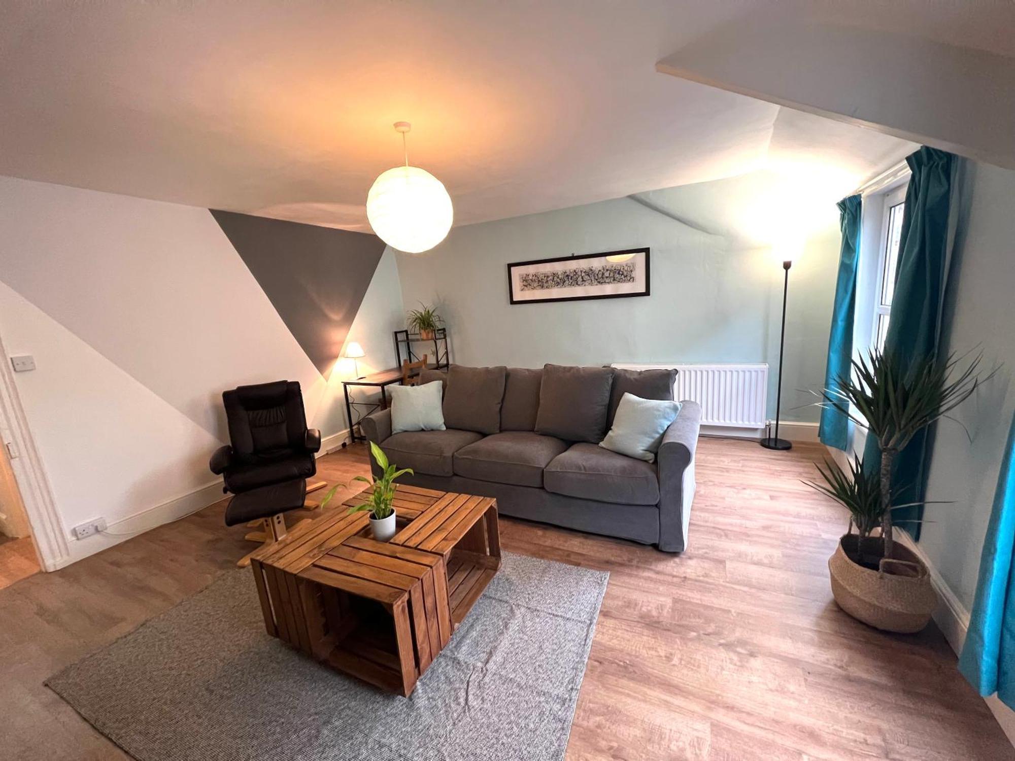 A Spacious 2 Bed Flat In Kingsbridge Town Exterior foto